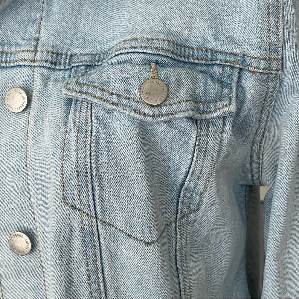 Universal Thread Light Wash Denim Jacket Women Si… - image 5